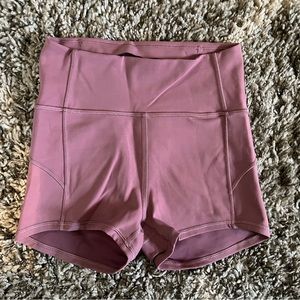 Lululemon In Movement Short *Everlux 2.5"